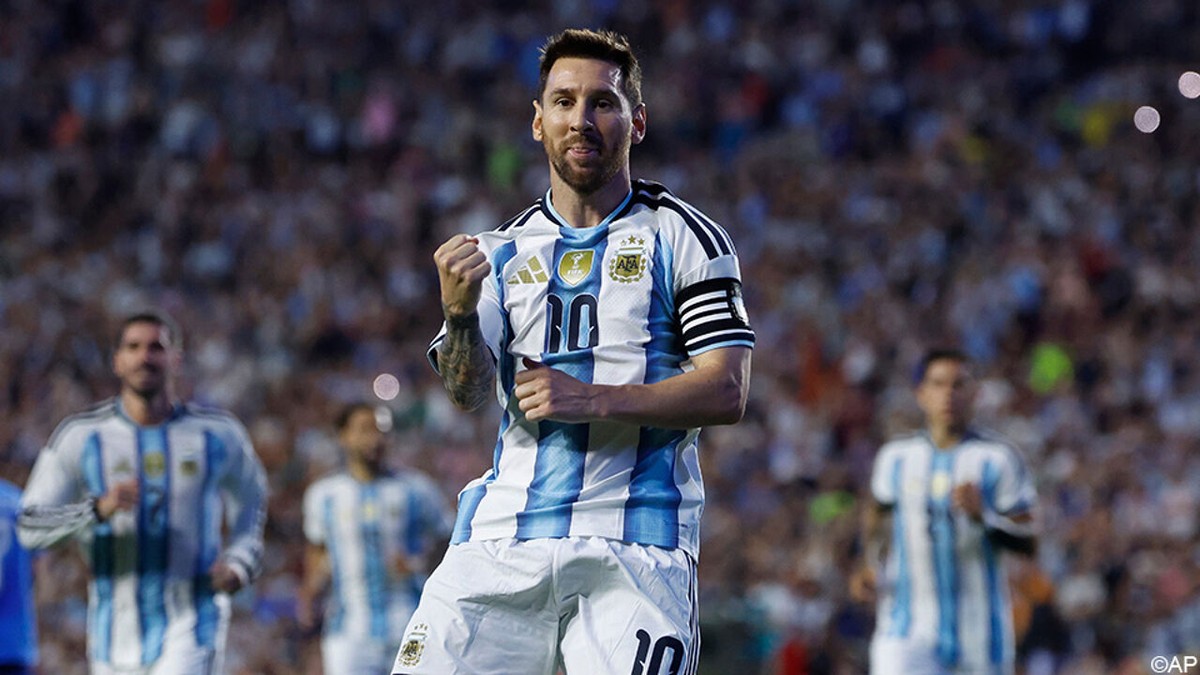 Oefenwedstrijden WK - Blessure lijkt verleden tijd: invaller Lionel Messi drukt meteen zijn stempel in Argentijnse oefenzege