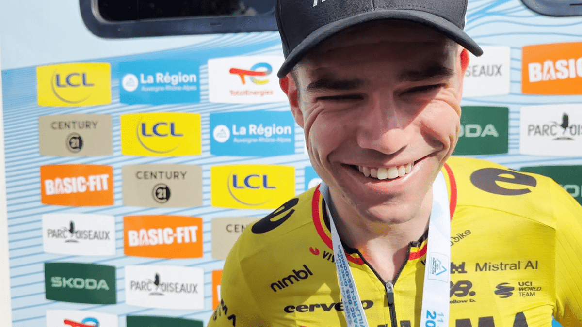 "Dit was mentaal een van mijn moeilijkste overwinningen": Wout van Aert verbijt pijn op weg naar eerste zege sinds Roubaix