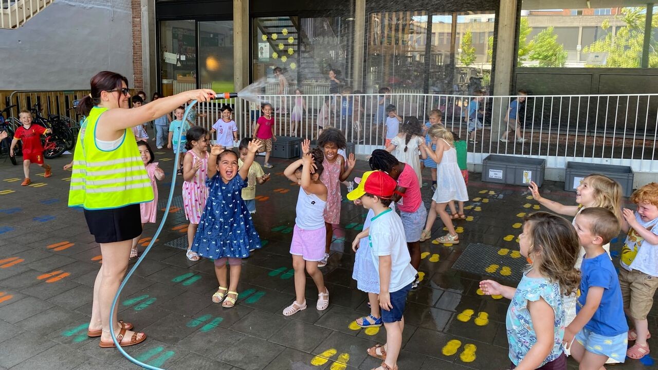 Mechelse school duldt afwezigheid door hitte: "Willen leerlingen niet bewusteloos zien vallen"
