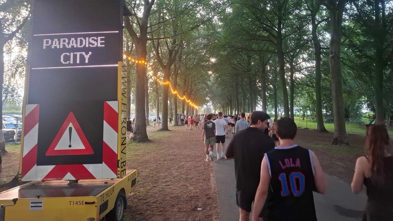 Verschillende festivals geven compensatie na afgelasting door storm, maar heb je daar ook automatisch recht op?