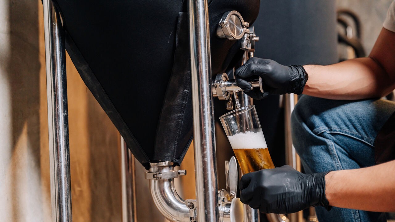 Miljoenenboete voor grootschalige fraude met 5 miljoen liter bier: "Lucratiever dan drugshandel"