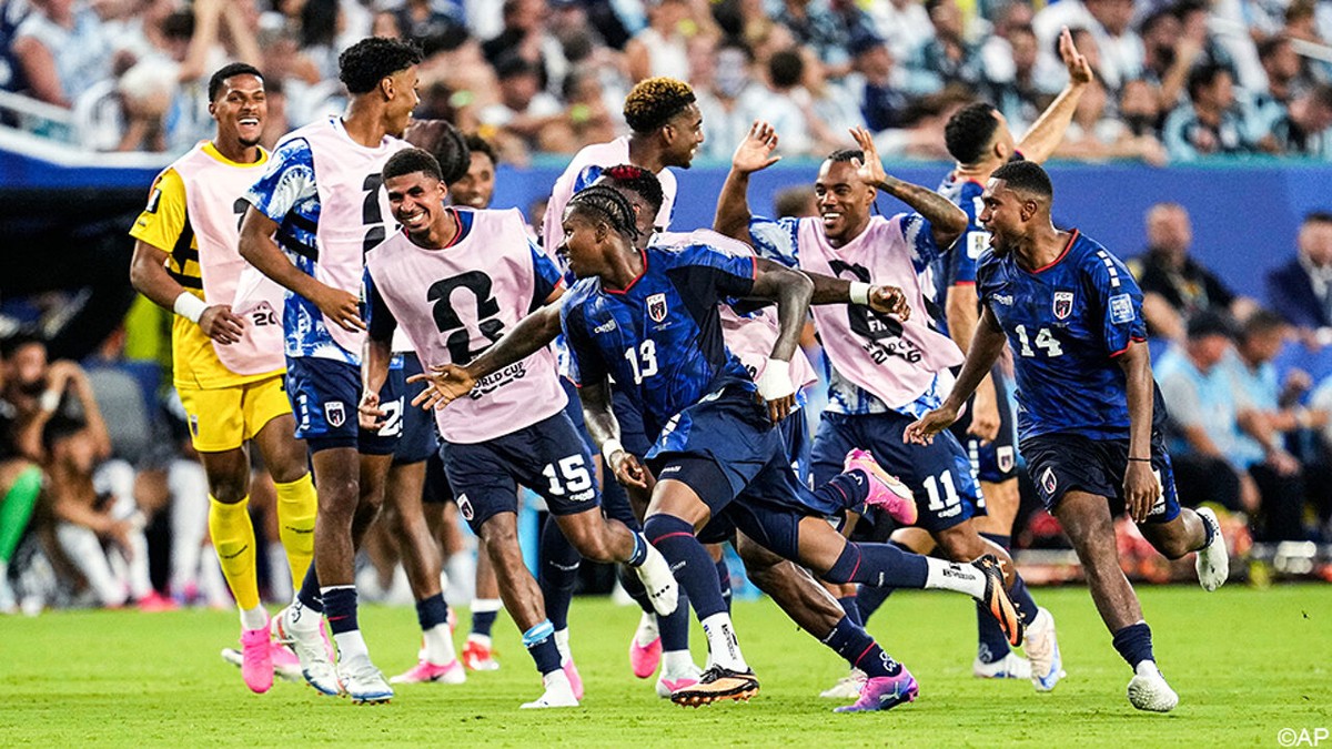 "Niet normaal! Dit is illegaal!": Kaapverdiër Sidny Cabral scoorde mooiste goal van het WK voetbal