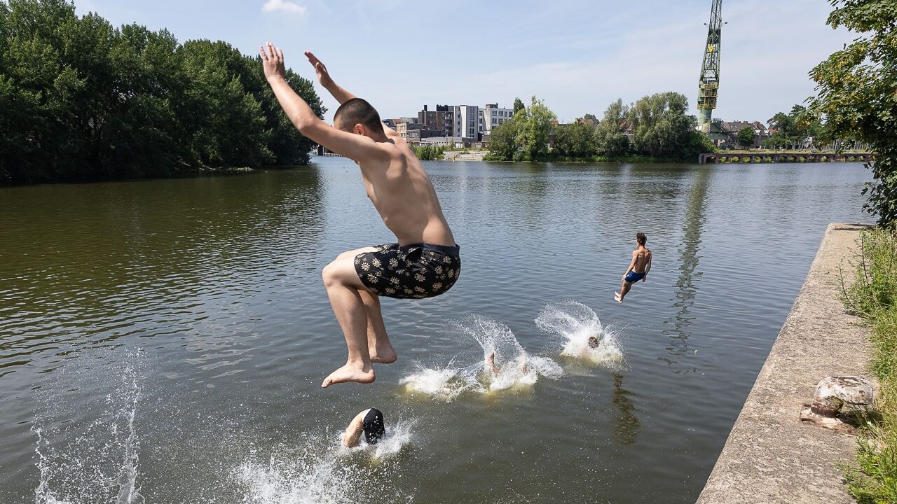 Hittegolf van juni was opvallend dodelijk (ook voor jonge mannen) en wetenschappers weten niet waarom