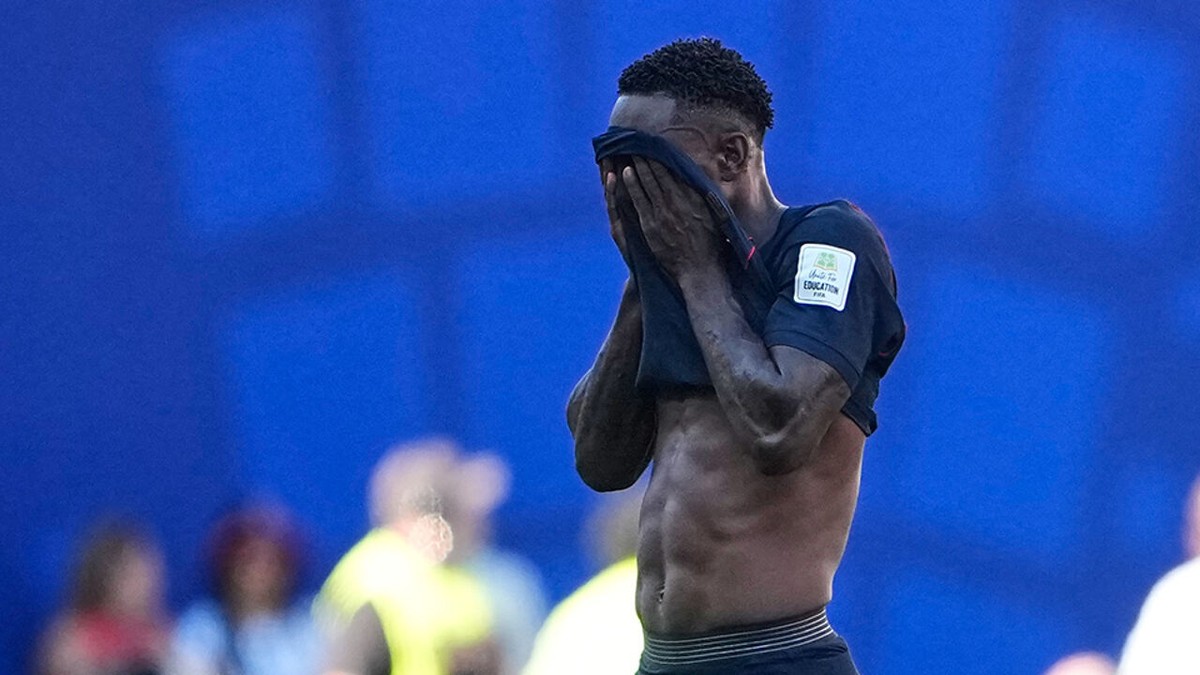 "Het brengt de sport in gevaar": Noorse voetbalbond dient officiële klacht in tegen FIFA na veelbesproken Balogun-affaire