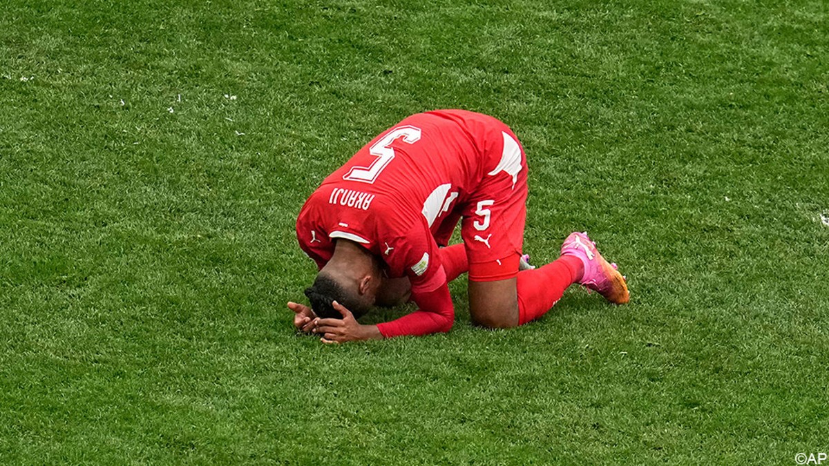 "Ik neem er nooit meer een": Akanji trekt boetekleed aan na "rampzalige" penaltymisser, die opvallende statistiek oplevert