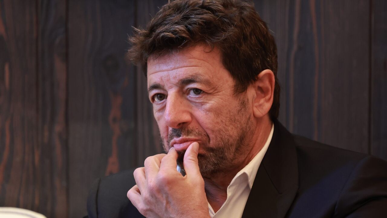 Opnieuw klacht voor verkrachting tegen Franse zanger Patrick Bruel