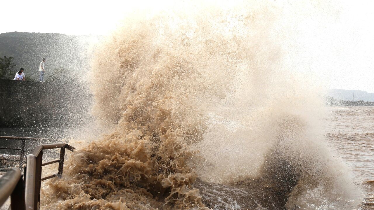 China evacueert 1,8 miljoen mensen voor de komst van tyfoon Bavi
