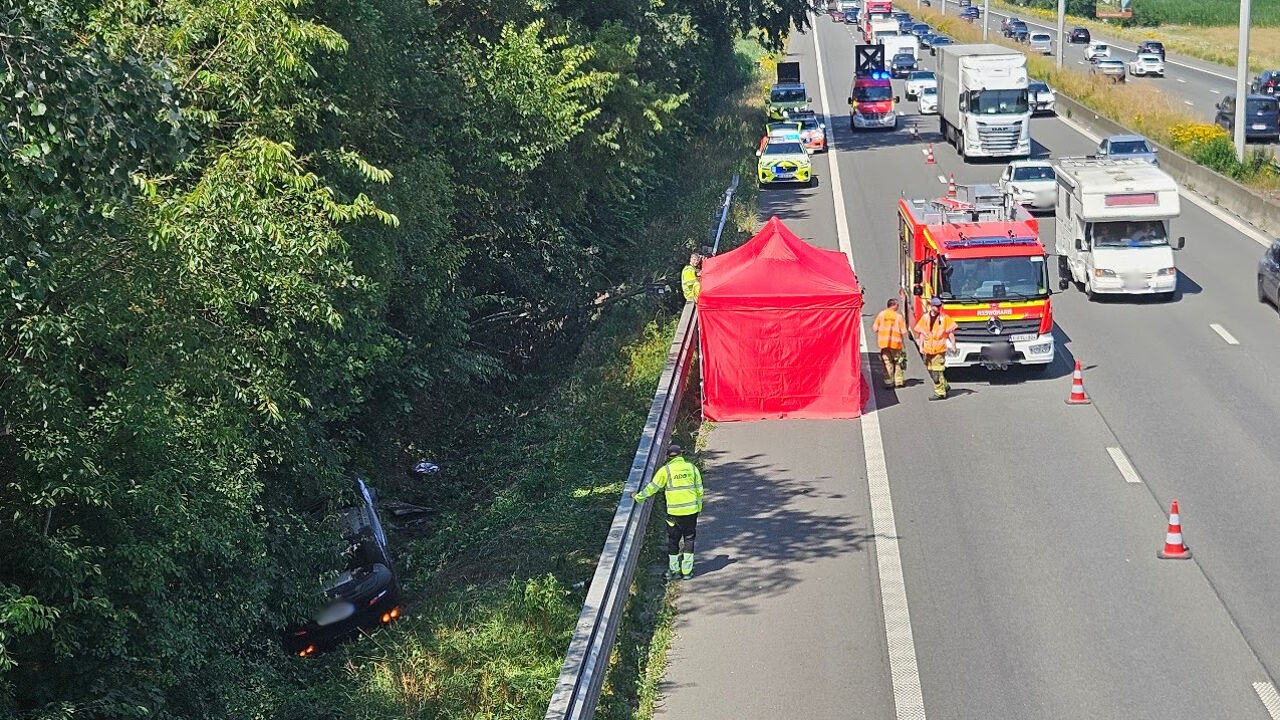 1 dode en 3 zwaargewonden na ongeval op E40 in Beernem, slachtoffers tussen 75 en 85 jaar