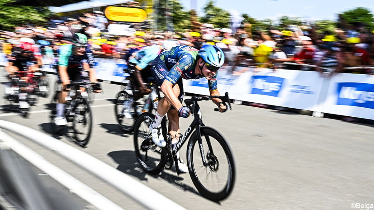 Fenomenale sprint van Merlier bezorgt hem 2 op 2: "Wat een sprint! Niet normaal!"