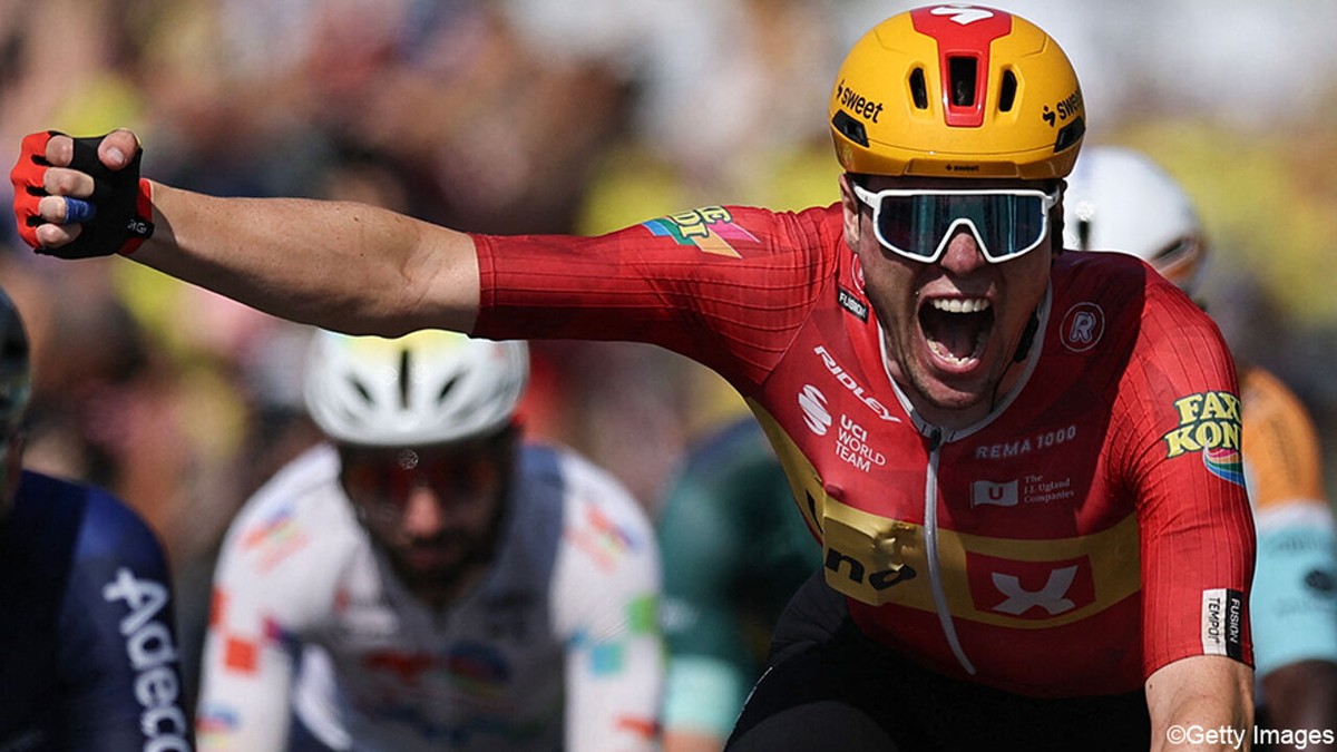 Søren Waerenskjold verrast in warrige sprint, declassering van Jasper Philipsen (3e) wordt teruggedraaid