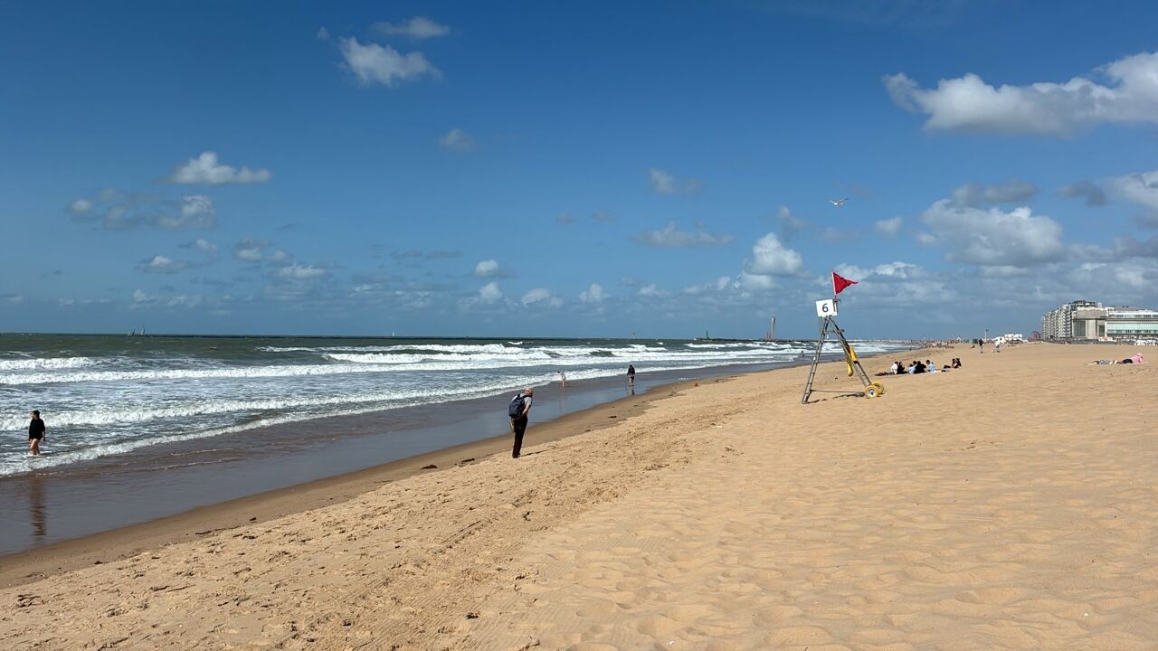 3 tienerjongens raken in moeilijkheden in zee in Oostende: "1 kind licht onderkoeld naar het ziekenhuis"
