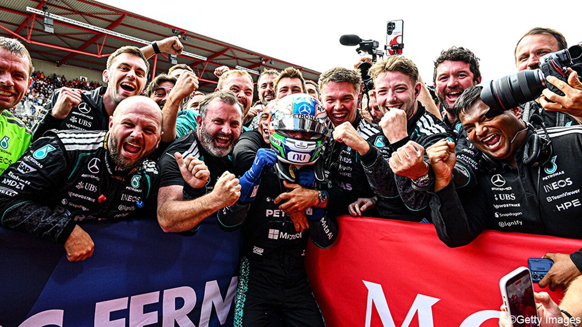 Kimi Antonelli rekent af met "gelukzoeker" Leclerc op Spa-Francorchamps in GP van België, Russell valt uit