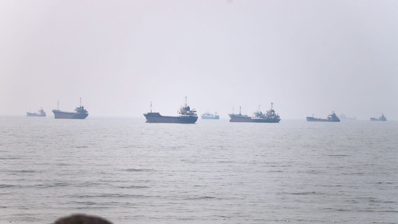 Opnieuw gesprekken tussen Iran en Oman over Straat van Hormuz, zegt Teheran