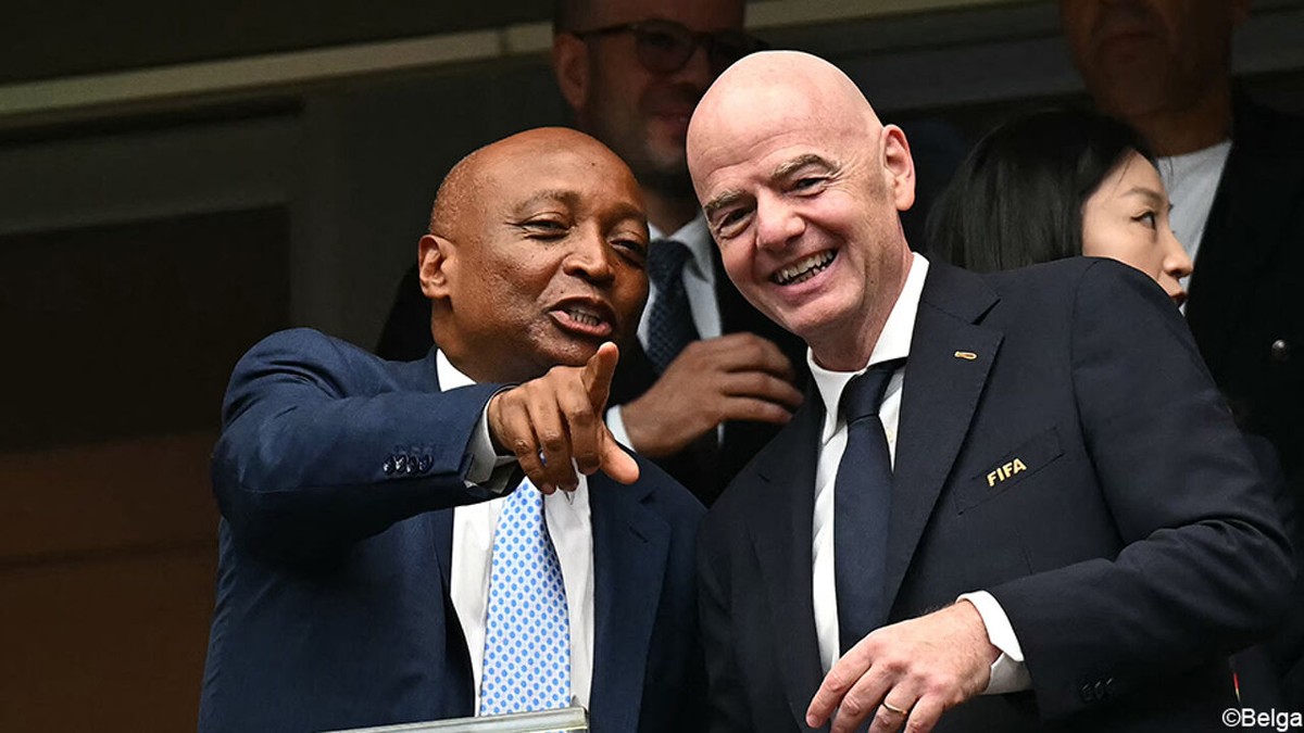 "Hij is altijd loyaal geweest": ondanks alle controverse spreekt Afrikaanse voetbalbaas steun uit voor Infantino