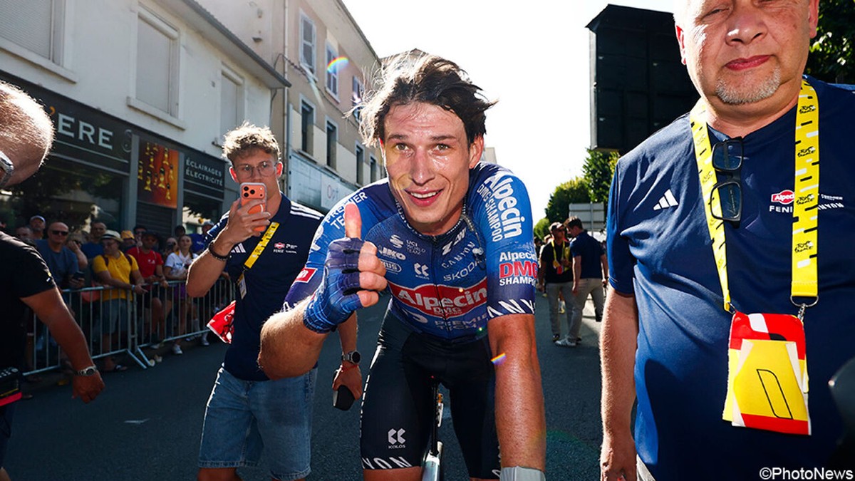 Klassementen in de Tour de France na rit 17: Jasper Philipsen nadert tot op 7 punten van groene trui Mads Pedersen
