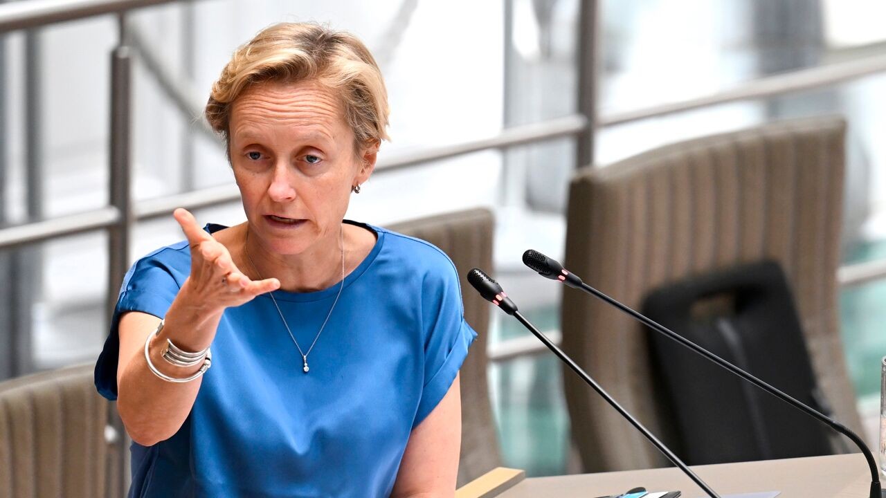 Geheime deal met regionale luchthavens ligt op straat na uitschuiver kabinet De Ridder