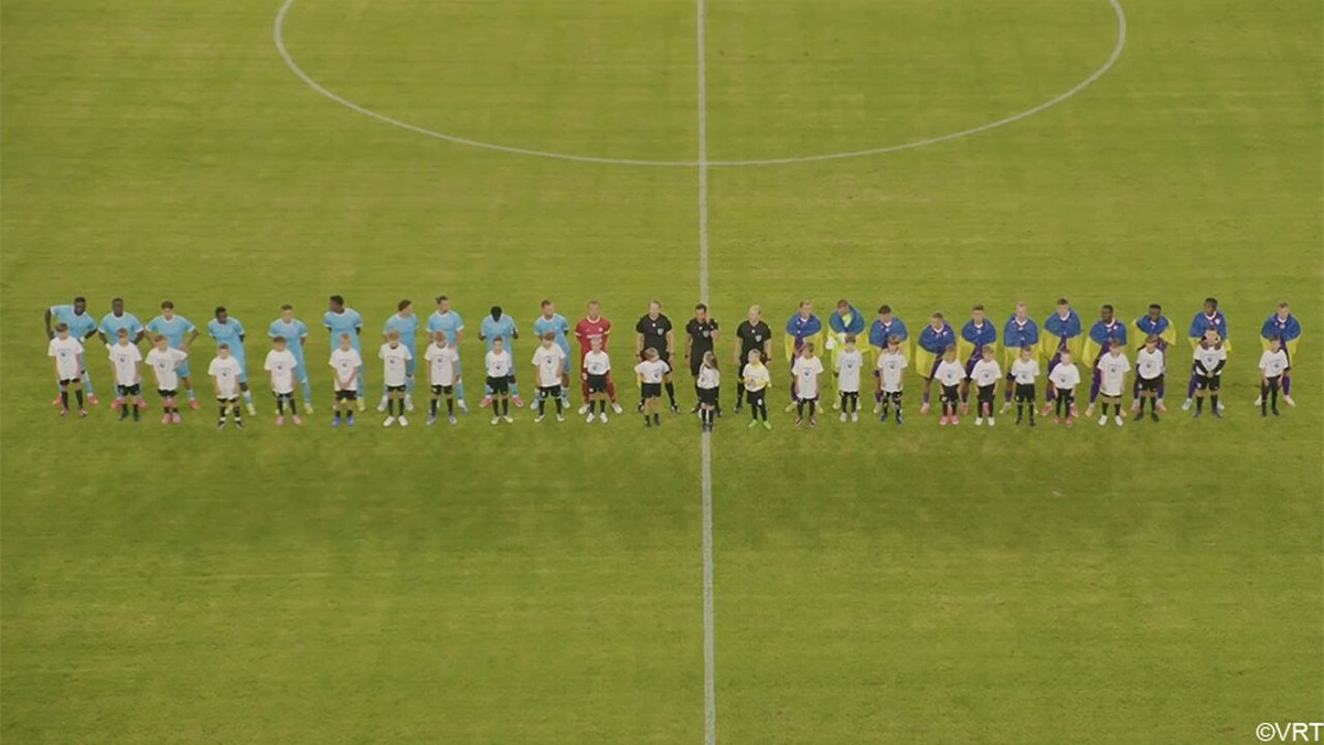 LIVE: AA Gent start afwachtend tegen LNZ Cherkasy, Oekaïeners eisen de bal op in beginfase
