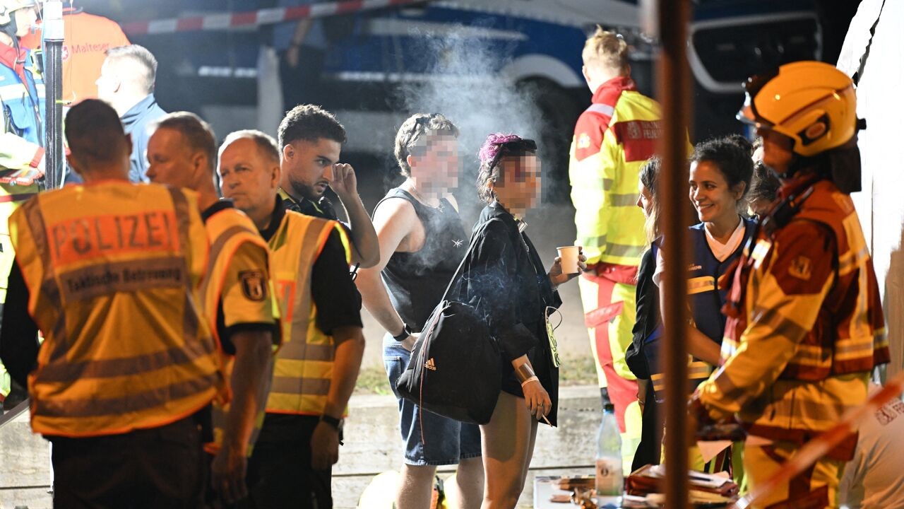 Verdachte "uit islamistisch milieu" doodgeschoten door politie na aanslag met 1 dode en 29 gewonden: dit weten we al over de aanslag op de Pride in Berlijn