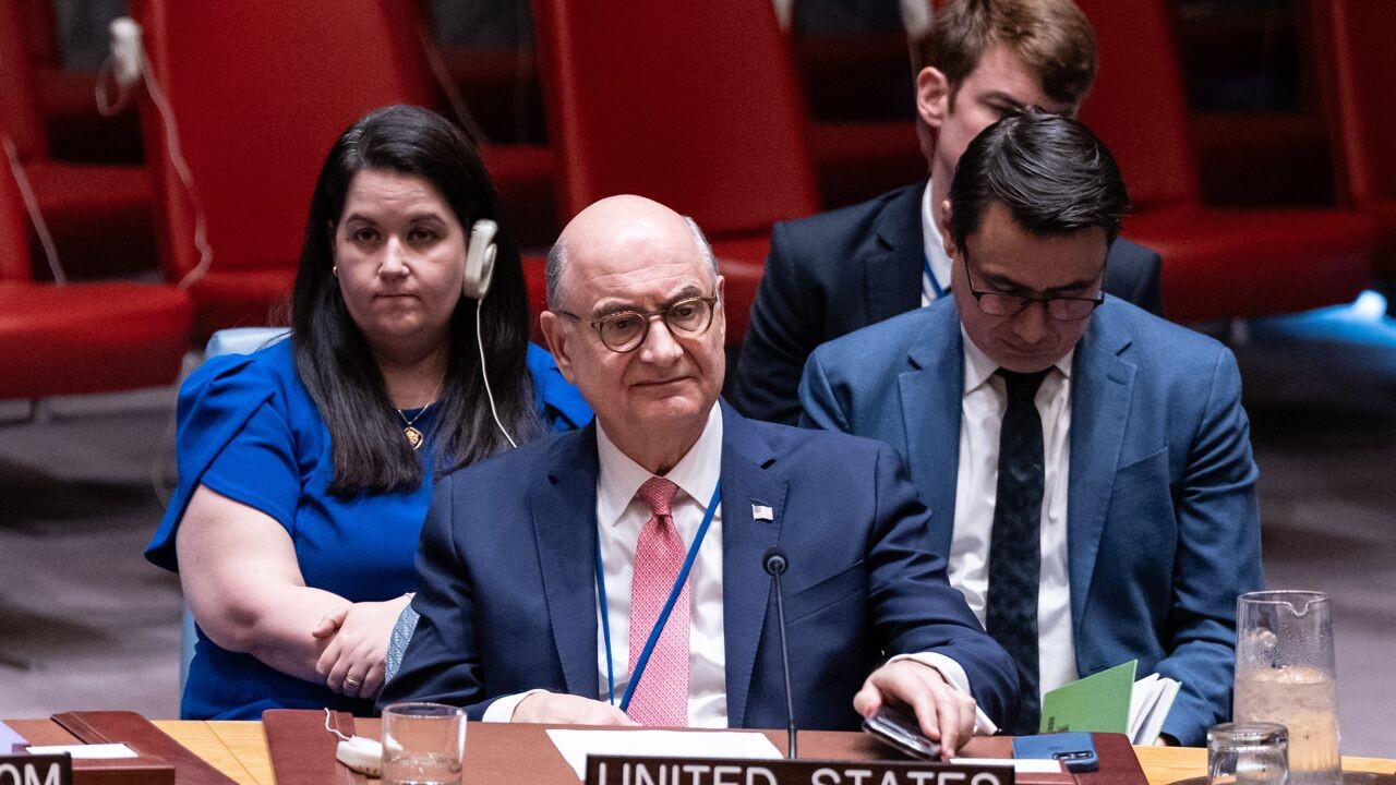 VS stapt op bij vergadering VN-Veiligheidsraad na kritiek van Frankrijk: "We zullen niet naar hun onzin luisteren"