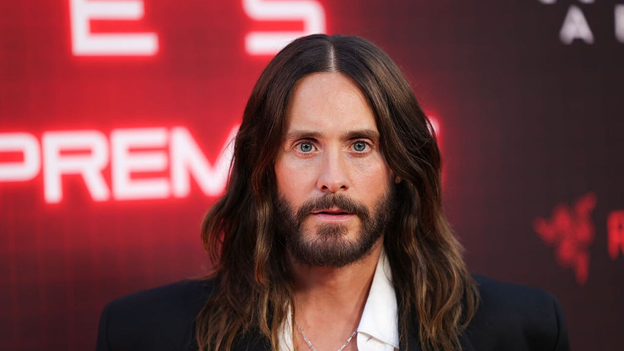 "Ik heb nooit iemand aangerand": acteur Jared Leto reageert op nieuwe beschuldigingen van seksueel geweld