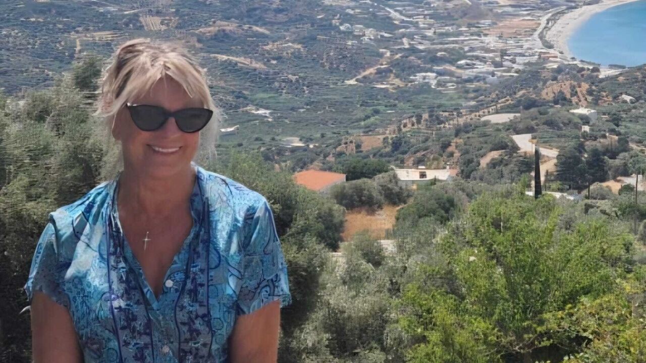 "We aanschouwen het vuur met bang hart": reisagent Arlette uit Oostende geëvacueerd door natuurbrand op Kreta