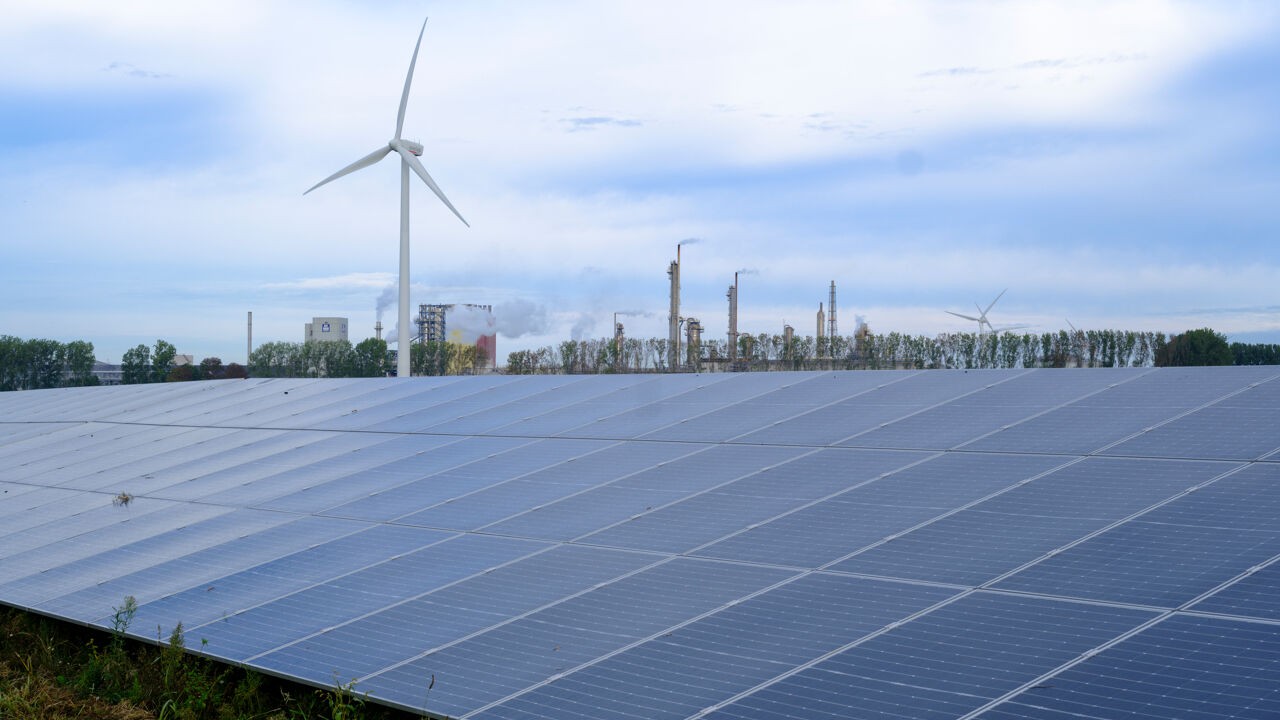 Shell verkoopt Europese activiteiten hernieuwbare energie op land aan TotalEnergies