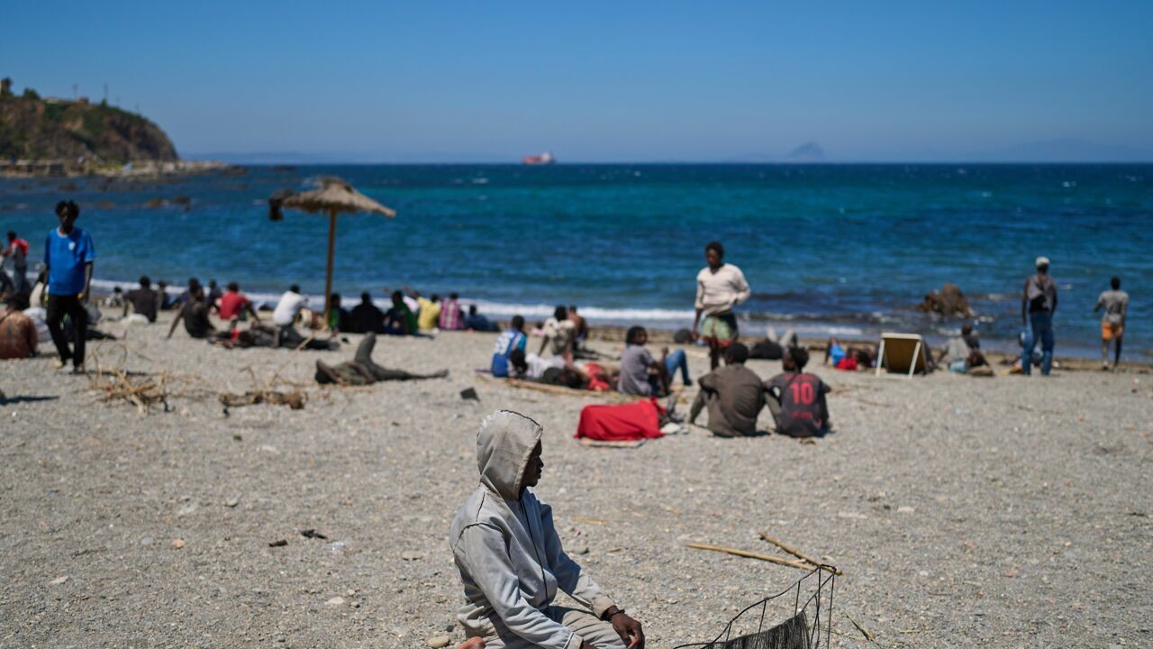 Ceuta richt industriegebouwen in voor opvang niet-begeleide minderjarige migranten