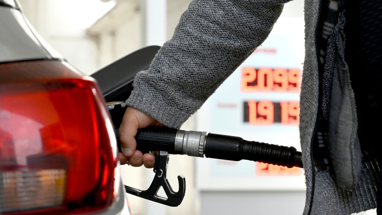 Diesel nadert recordprijs, olieprijs blijft stijgen na aanval op Saoedische pijpleiding