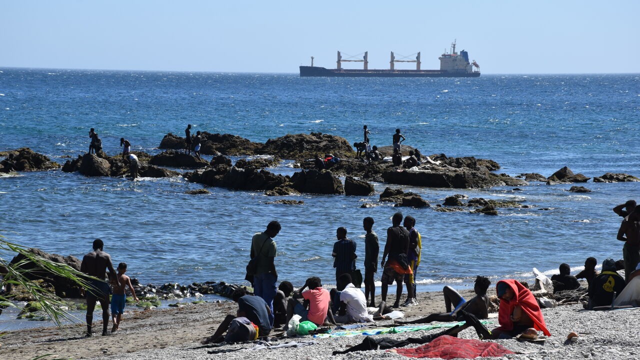 Spanje voert grenscontroles in voor reizigers uit Italië: tegenreactie in rel rond migratiecrisis Ceuta