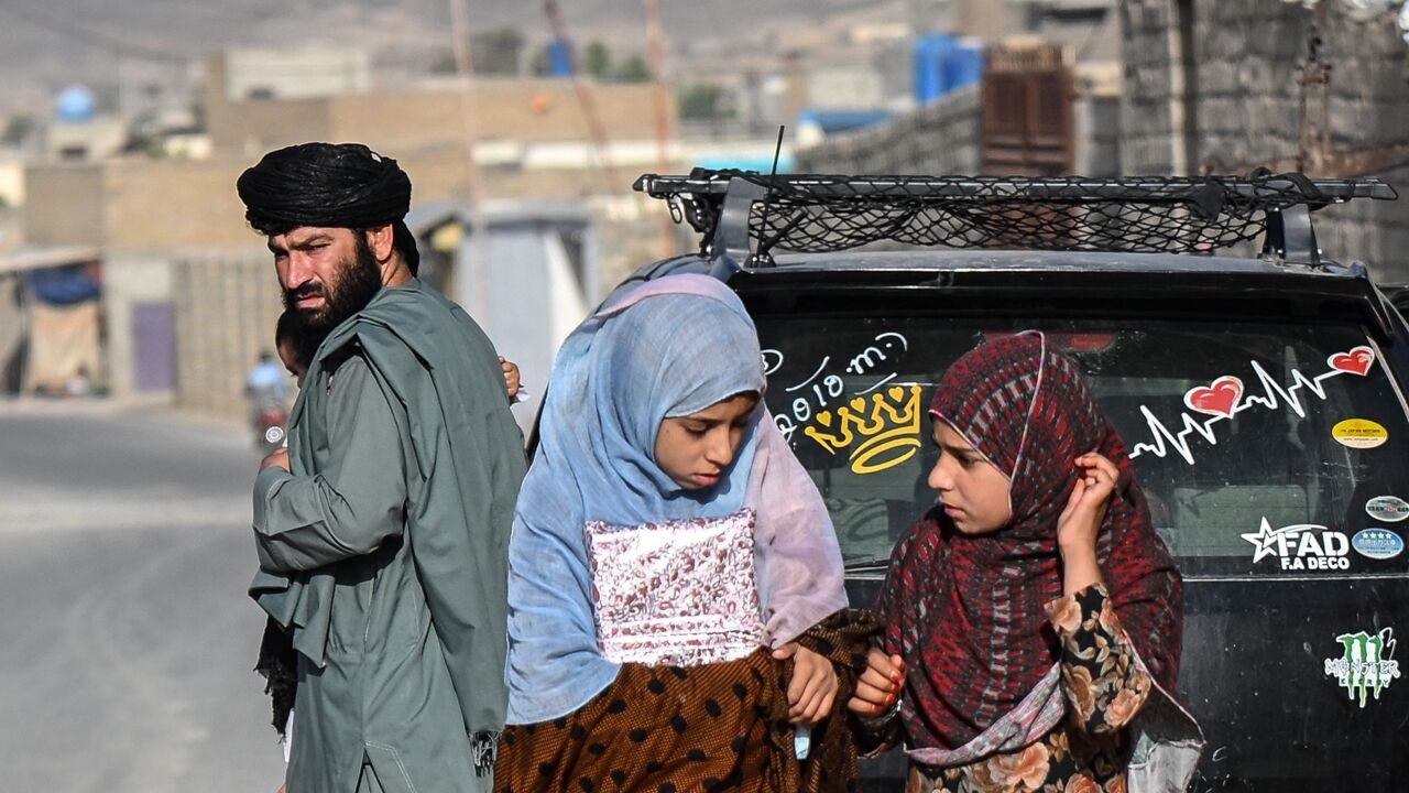 Honger, isolement en onderdrukking: na 5 jaar Taliban staat Afghanistan er bar slecht voor