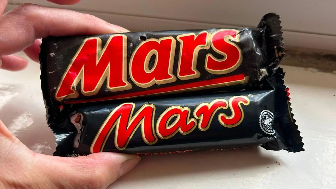 Britse poetsvrouw vindt Mars uit 1991: "Bijna zo groot als mijn hand"