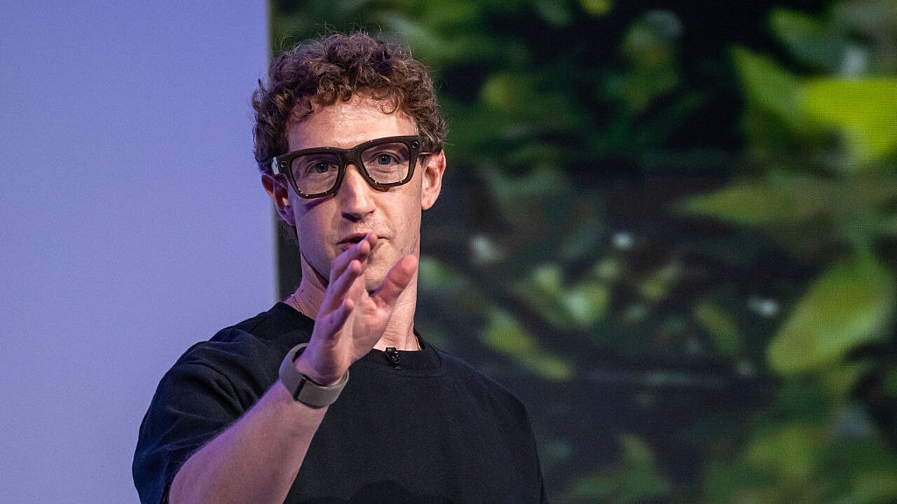 Meta-baas Zuckerberg niet eens met AI-paniek: "Elk lab moet en kan modellen gewoon veilig trainen"