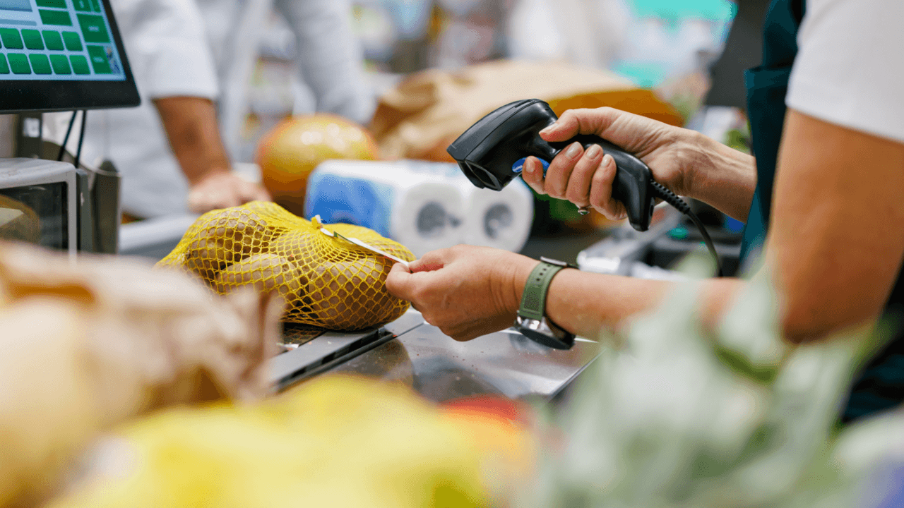 Supermarkten mogen vanaf nu 7 dagen op 7 open, "maar kleine zelfstandigen staan hier niet om te springen"