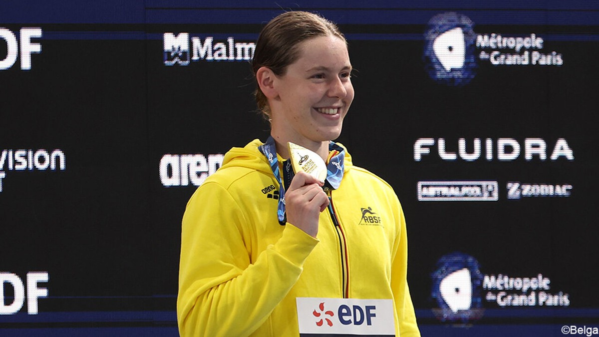 Goud voor taaie Roos Vanotterdijk: ondanks buikpijn verlengt ze haar Europese titel op de 100 meter vlinderslag