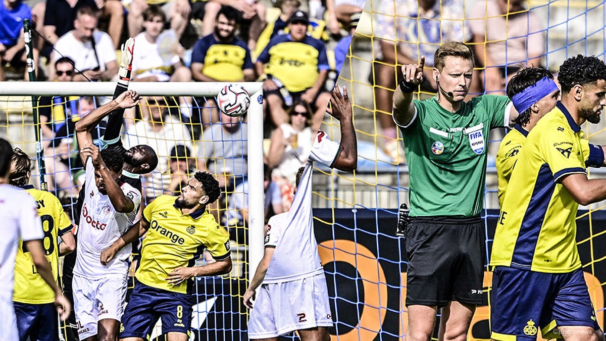 "Jammer, dit was geen fout": Union slikt 0-1 in slot tegen Zulte Waregem, maar ref keurt fase op cruciaal moment af