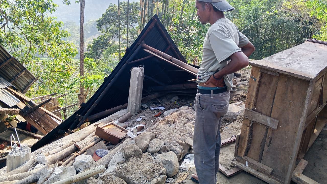 Zeker 20 doden bij zware aardbeving voor de kust van Indonesië