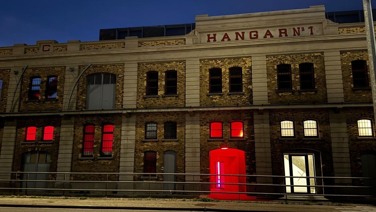 Hangar d'Amour geopend in Oostende: alle raamprostitutie samengebracht op 1 locatie in de haven