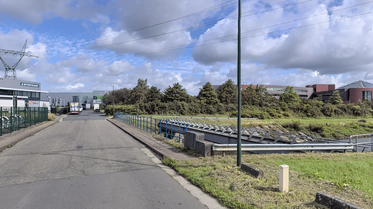 Wandelaars in Vilvoorde ontdekken in plastic gewikkeld lichaam aan Zenne, maar 'dode' blijkt dronken dakloze