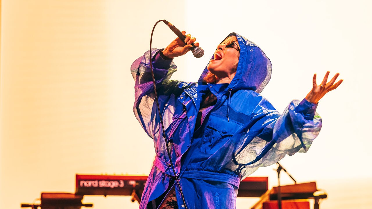 Hele festivalweide zingt mee met 'Unwritten', Merol verrassingsgast bij The Subs