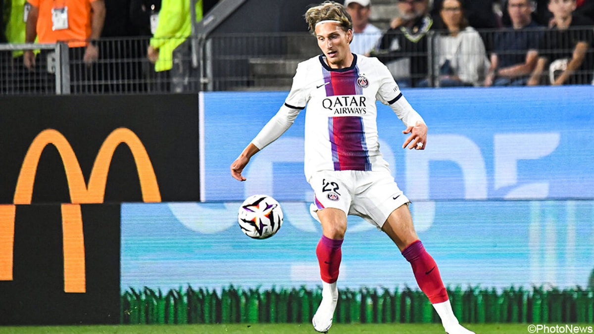 LIVEBLOG (12u): Krijgen Godts en Fofana een plek? Mark van Bommel maakt straks eerste selectie bekend