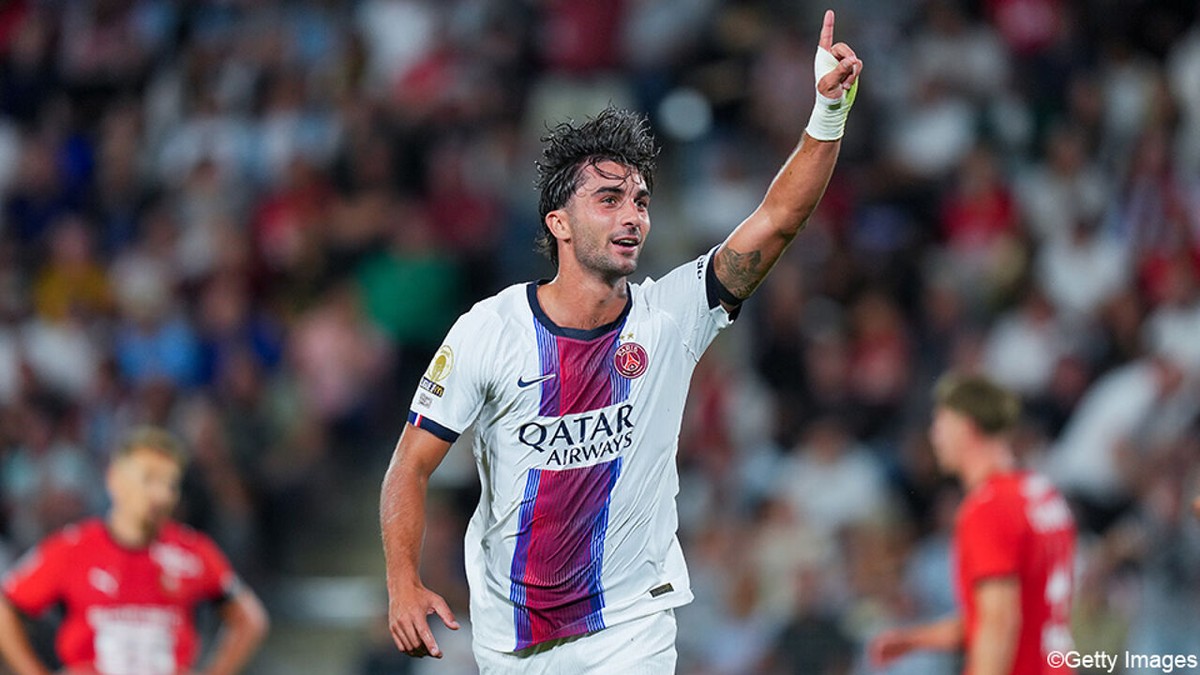 Ferrán Torres sleept punt uit de brand voor PSG, Mika Godts kent anoniem debuut