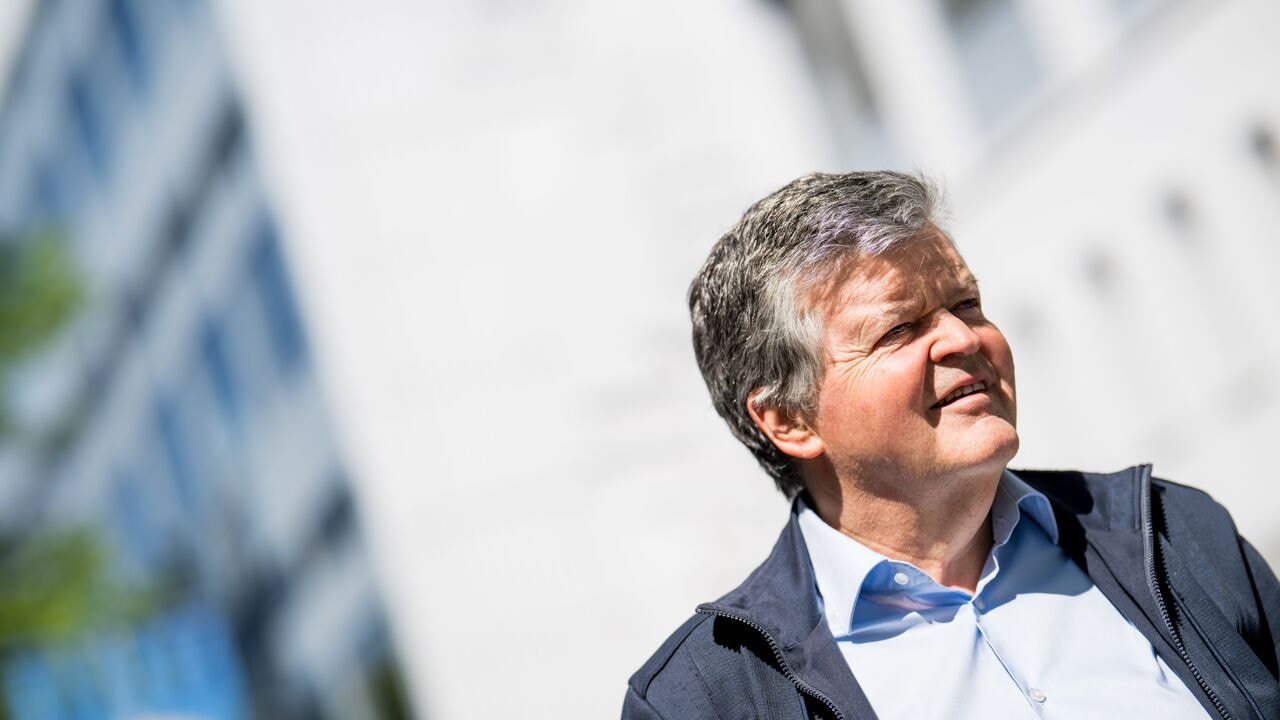 "Vertrouwen is aangetast": Mechelse oppositie scherp voor burgemeester Somers tijdens eerste gemeenteraad na bewogen zomer