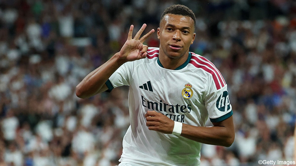 Kylian Mbappé draait helemaal warm met een hattrick tegen Real Sociedad