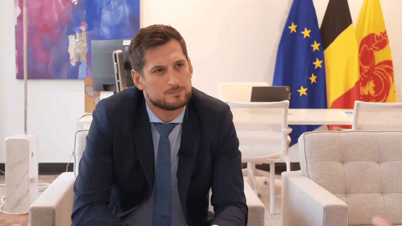 "Maaiwerken waren misschien niet meest intelligente": Waals minister-president reageert op mogelijke brandoorzaak