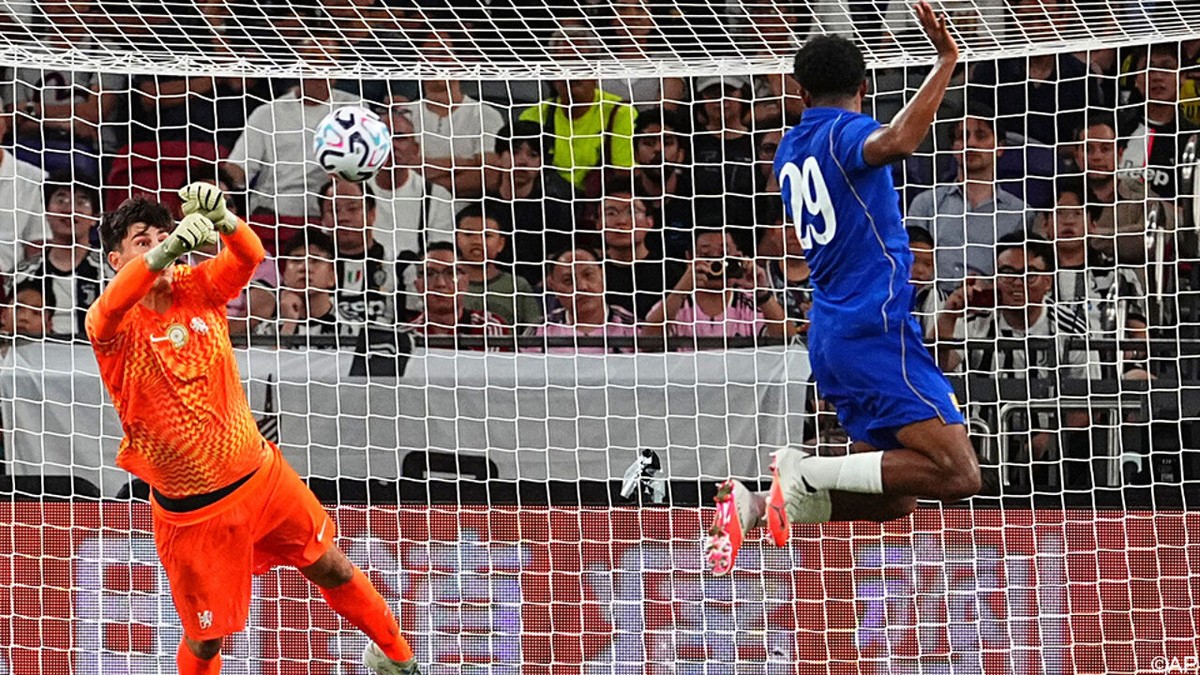 Mike Penders debuteert bij Chelsea in de League Cup (maar moet verse en vooral stevige concurrent vrezen)