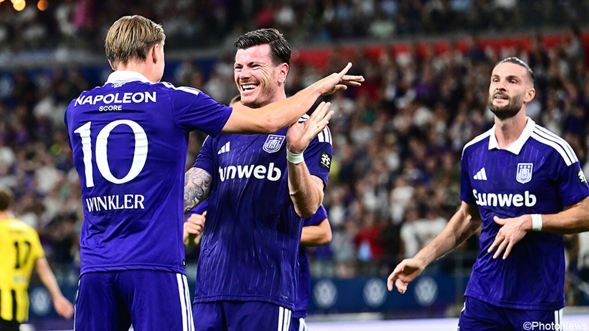 Anderlecht met glans Europa League in: paars-wit schiet opnieuw drie keer raak in vlotte zege tegen Kairat Almaty
