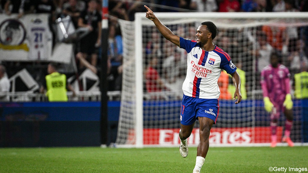 Loïs Openda opent zijn rekening in de Ligue 1 voor Lyon en helpt zijn team zo aan laat puntje tegen Le Havre
