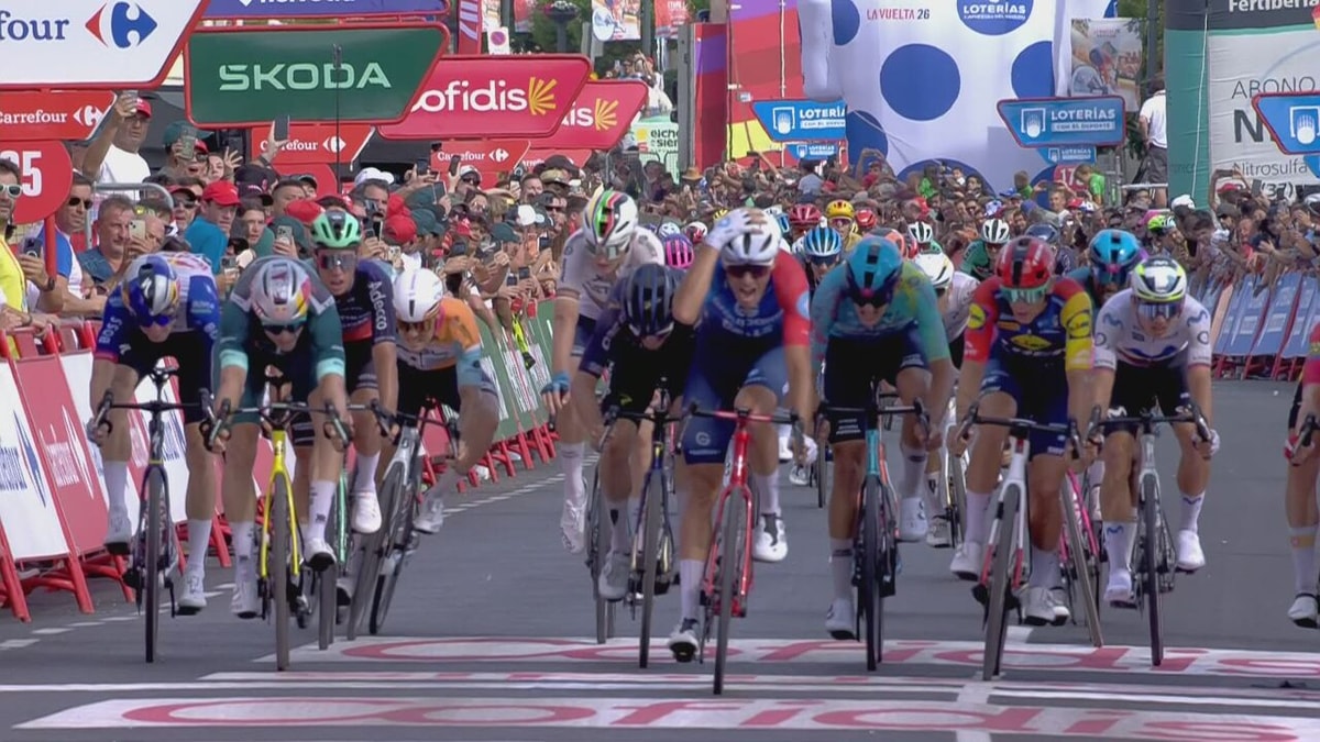 VIDEO - Bastien Tronchon sprint naar verrassende zege, Nys 3e