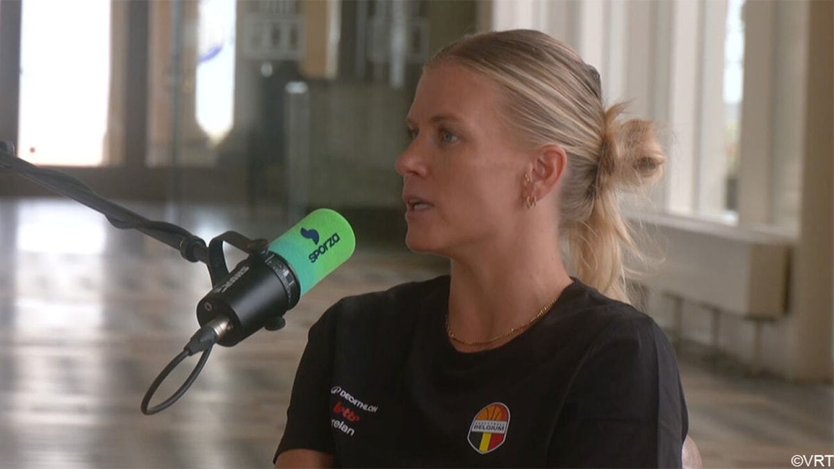 "Eindelijk kon ik er eens écht instappen": zonder WNBA groeit Julie Vanloo in haar leiderschapsrol bij de Cats