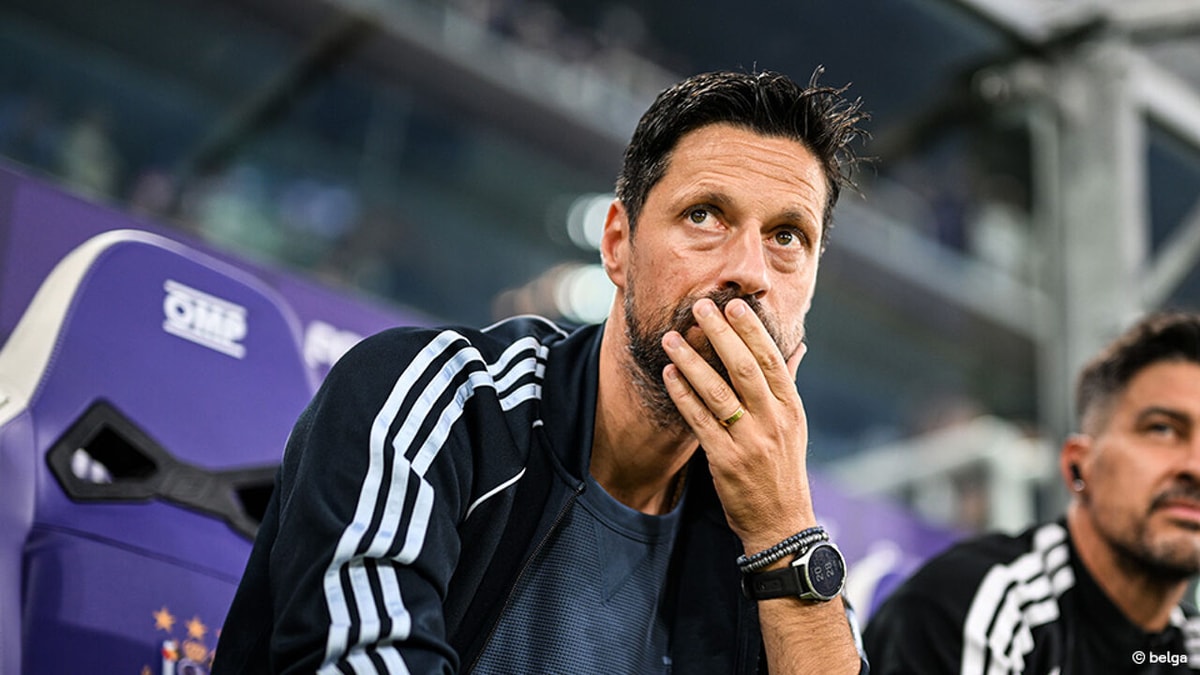 "Supporters moeten beseffen dat het niet eenvoudig is om alles vanaf nul op te bouwen": Vitor Bruno pareert gefluit op Anderlecht-tribunes